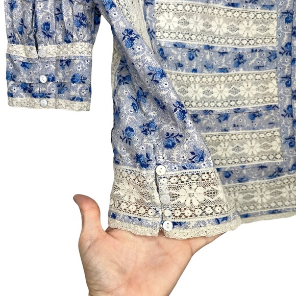 ♦️SOLD♦️Anthropologie Love Sam Antoinette Cropped Floral Lace Top - Picture 12 of 16